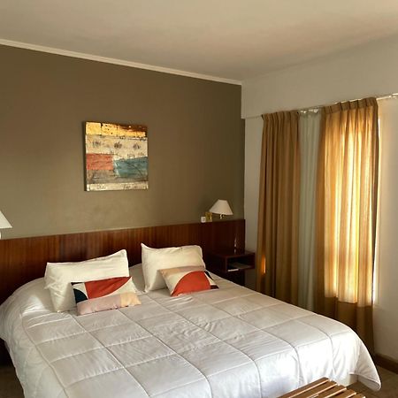 Julio Cesar Hotel Посадас Екстериор снимка