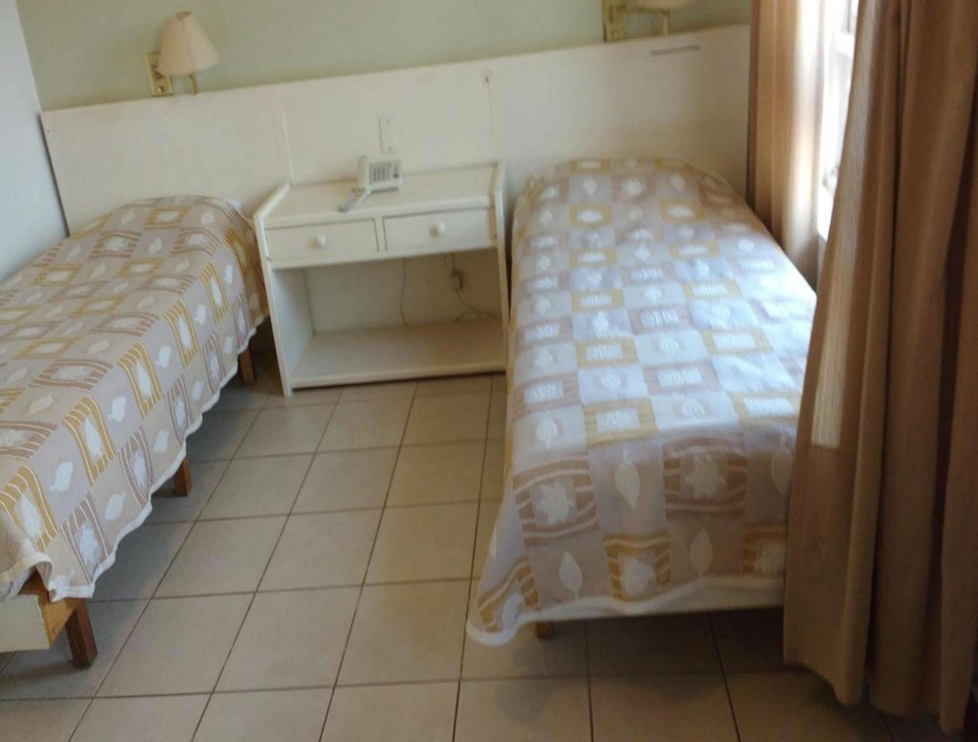 Julio Cesar Hotel Посадас Екстериор снимка