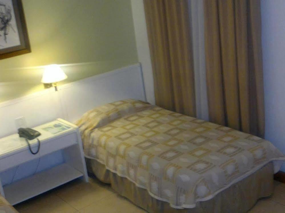 Julio Cesar Hotel Посадас Екстериор снимка